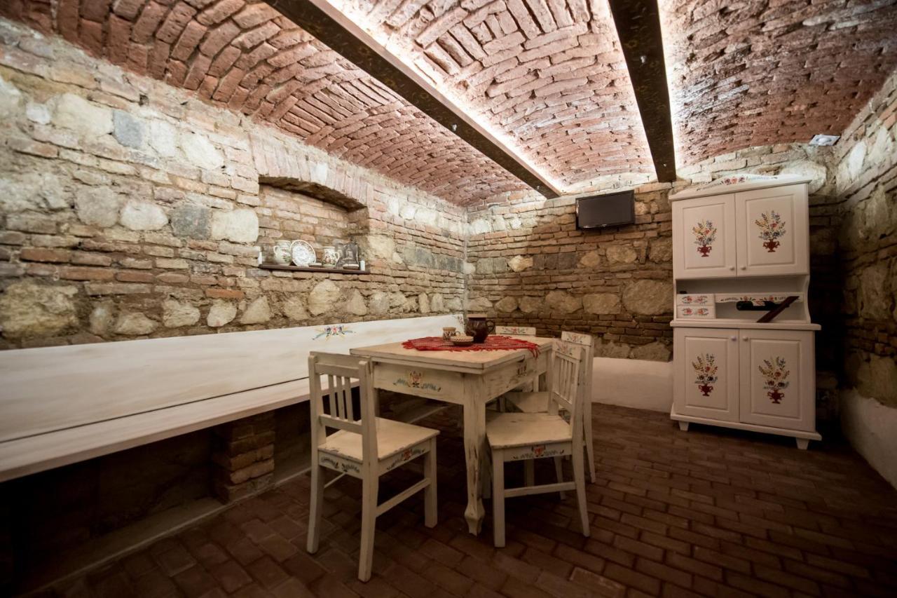 Vila Nicopole Art & Wine Брашов Екстер'єр фото